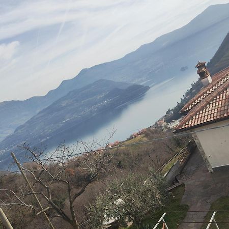 Villa La Cornale Tavernola Bergamasca Exterior foto